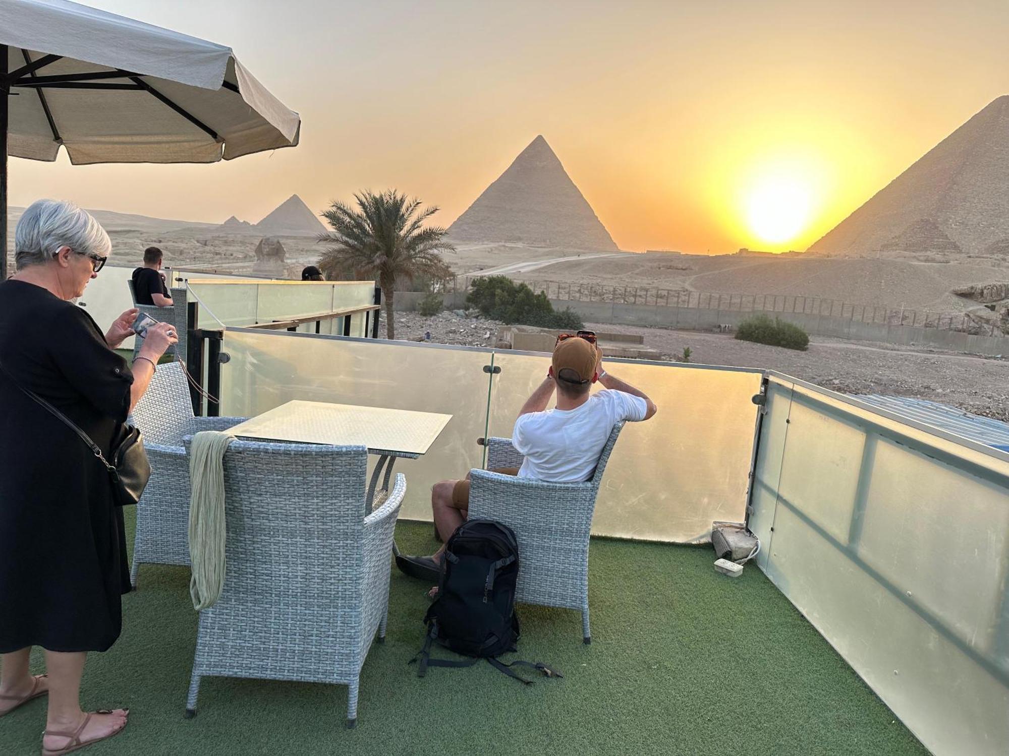 Golden Scarab Pyramids Hotel Kafret el-Gabal 外观 照片