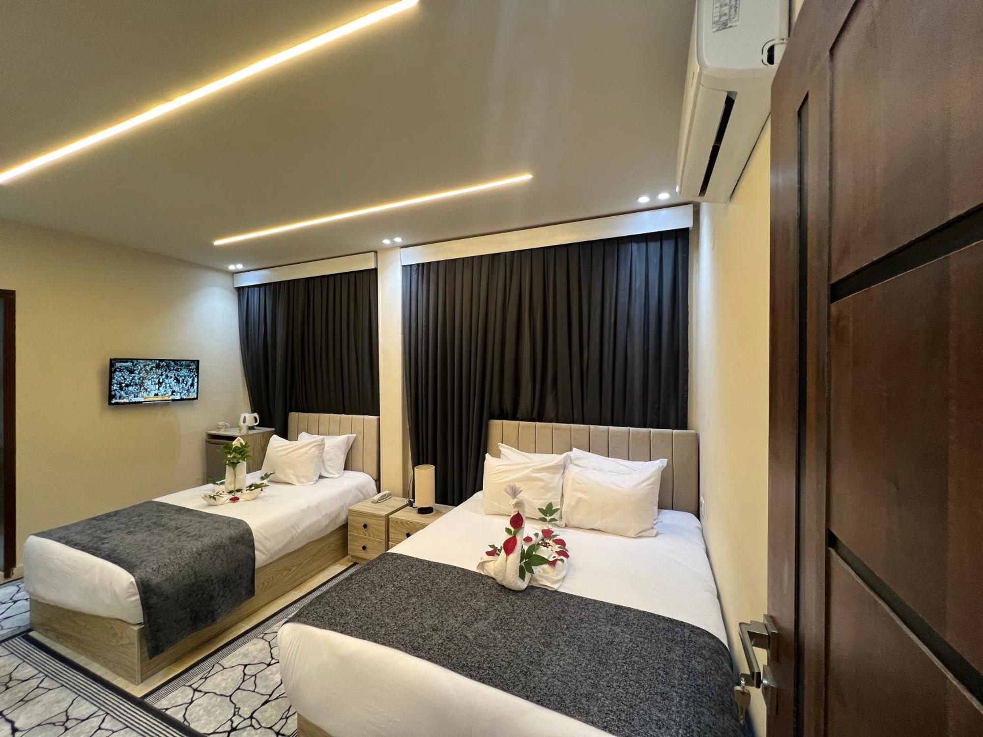 Golden Scarab Pyramids Hotel Kafret el-Gabal 外观 照片