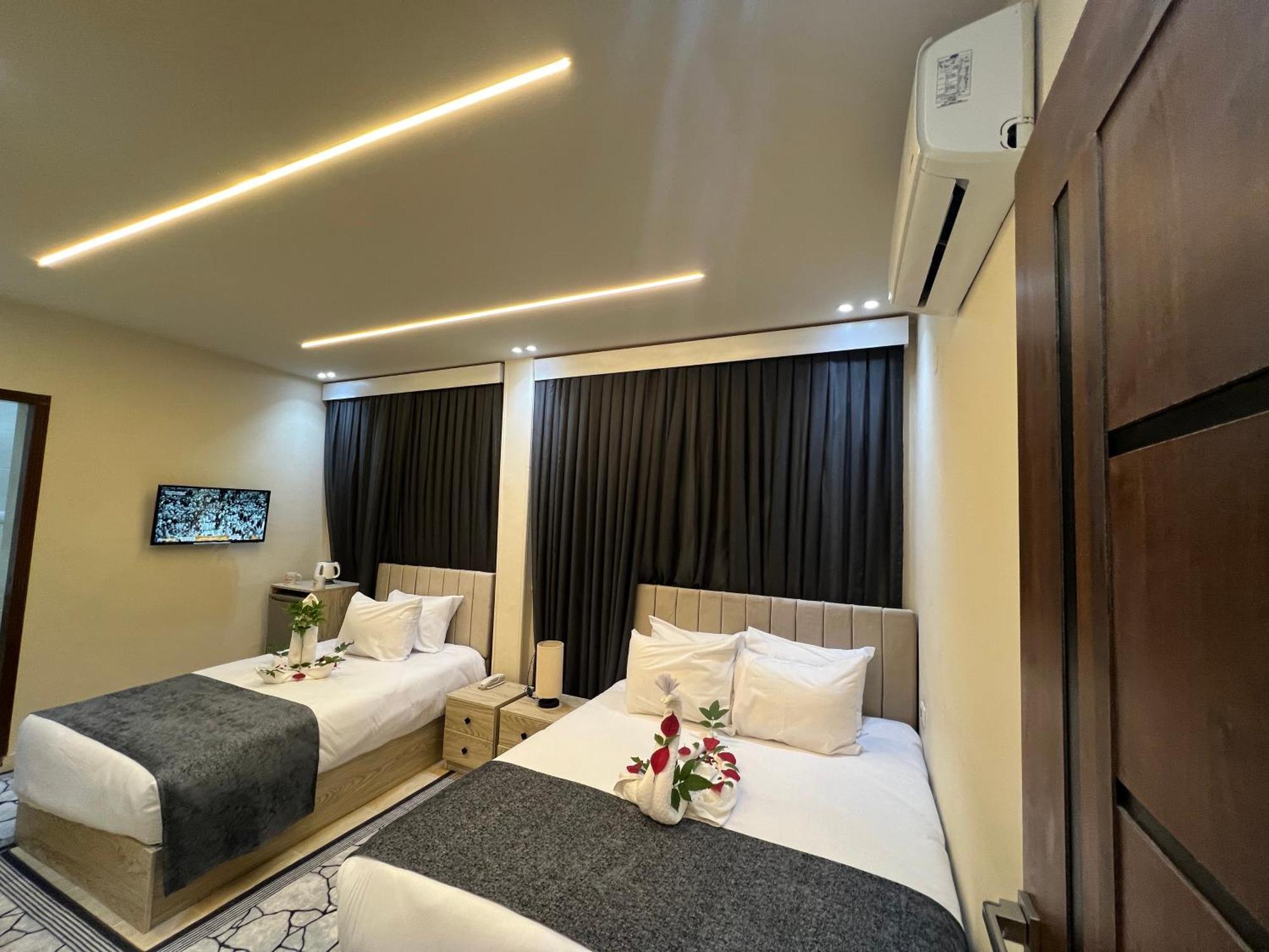 Golden Scarab Pyramids Hotel Kafret el-Gabal 外观 照片
