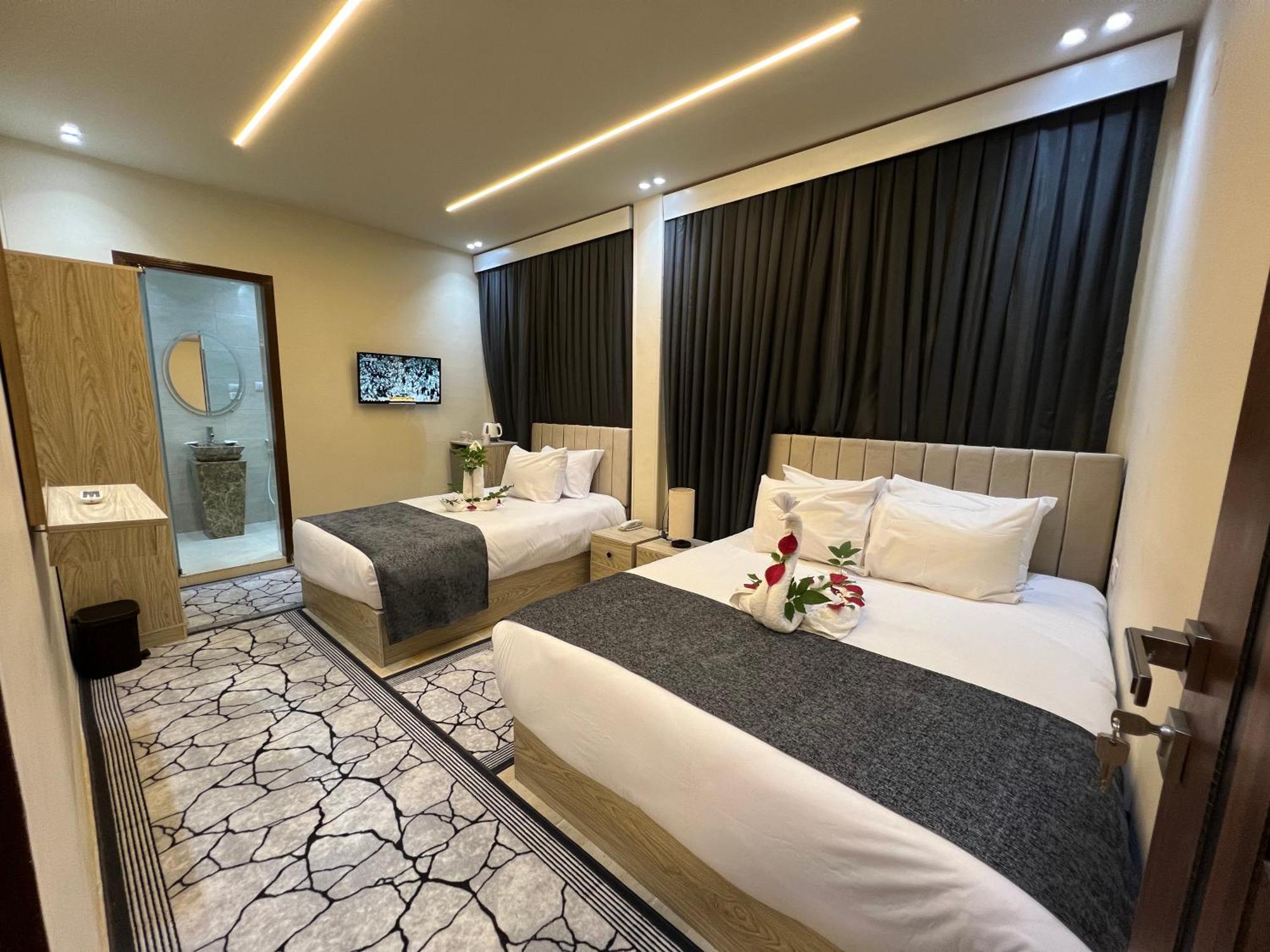 Golden Scarab Pyramids Hotel Kafret el-Gabal 外观 照片
