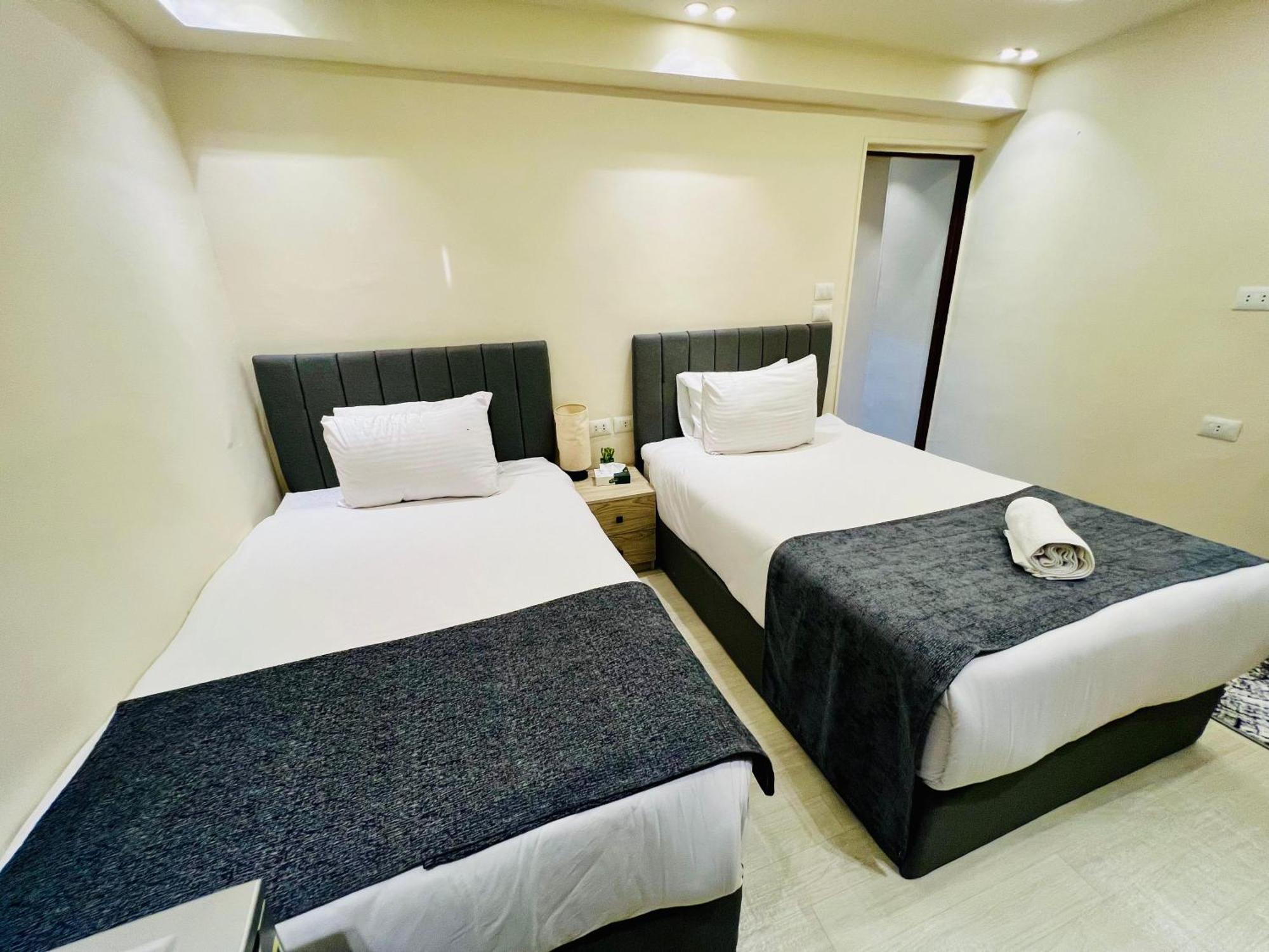 Golden Scarab Pyramids Hotel Kafret el-Gabal 外观 照片